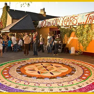 3 Bed Apartment/explore The Area/enjoy Our Pub , Galway Ireland